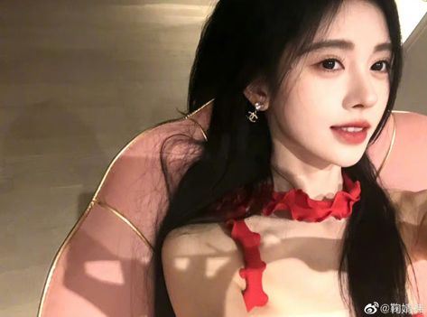 Ju Jingyi, Lq Icons, Icon Pfp, Chinese Actress, Low Quality, Y2k Grunge, My Girl, Actresses, Actors