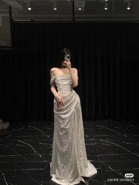 Prom Dress Korean, Korean Prom Dresses, Prom Dresses Korean, Asian Prom Dress, Prom Dress Sequin, Off The Shoulder Evening Dress, Farewell Dresses, Off Shoulder Evening Dress, Champagne Prom Dress