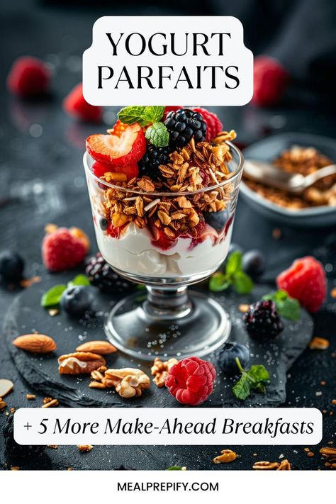 Yogurt parfait layered with fresh berries and granola, an effortless choice for Make-Ahead Breakfasts. Breakfast Parfaits, Yogurt Parfaits, Chia Overnight Oats, Parfait Breakfast, Meal Prep For Beginners, Breakfast Prep, Banana Bread Muffins, Smoothie Packs, Grab And Go Breakfast