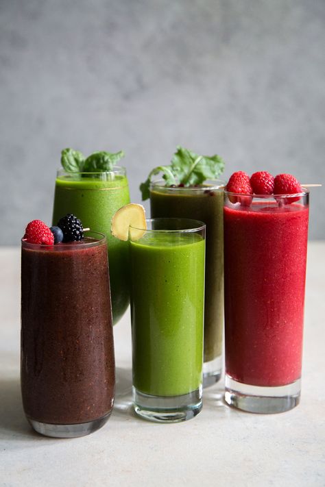 5 Fruit and Veggie Smoothies: A refreshing and energizing smoothie for each day of the work week! Using a mixture of frozen fruits and fresh greens Energizing Smoothies, Veggie Smoothies, Smoothie Prep, Turkey Recipes Thanksgiving, Avocado Smoothie, Good Smoothies, Healthy Smoothie, Breakfast Smoothies, Banana Smoothie