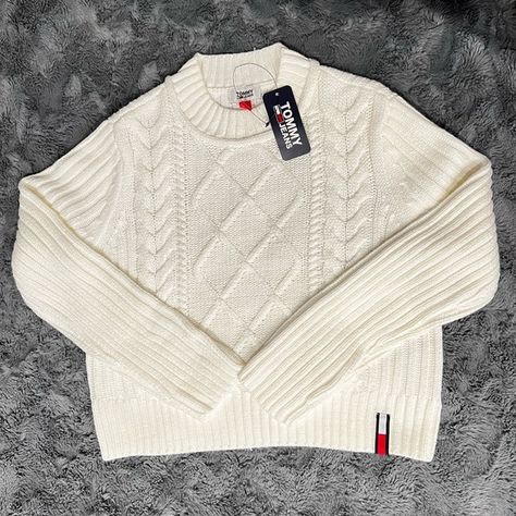 Tommy Jeans Womans Size Small Knit Beige Sweater Tommy Hilfiger Outfits Sweaters, Tommy Hilfiger Aesthetic, Tommy Hilfiger Outfits Women, Tommy Hilfiger Outfits, Tommy Hilfiger Crewneck, Tommy Hilfiger Hoodie, Estilo Hipster, Tommy Hilfiger Sweatshirt, Crewneck Sweatshirt Women