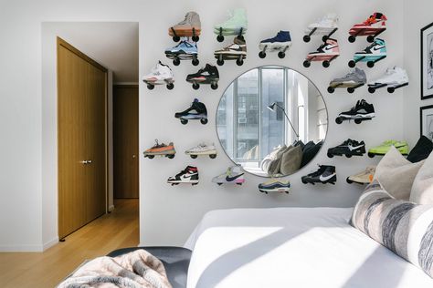 This Artistic Shoe Display Uses $10 Brackets From Amazon Sneakerhead Bedroom, Sneakerhead Room, Sneaker Displays, Sneaker Storage, Hat Racks, Shoe Room, Cheap Wall Decor, Shoe Wall, Shoe Display