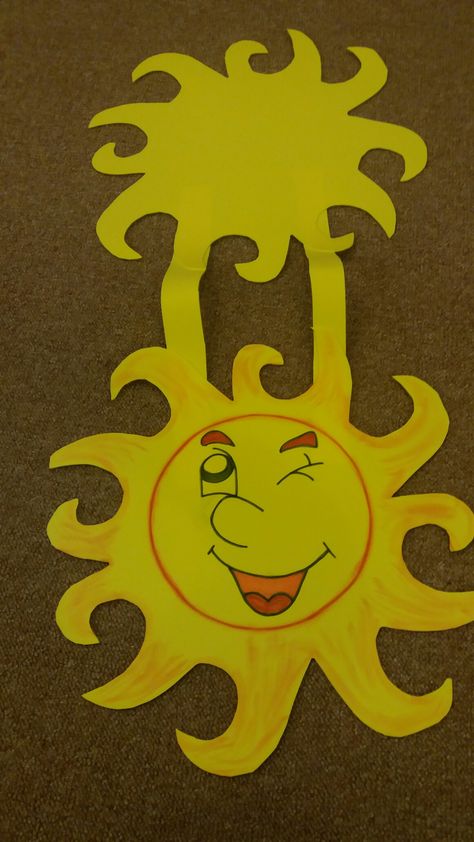 Sun- sol- disfraz fommy diy Sun Costume For Kids, Flower Costume Diy, Sun Costume, Diy Tiara, Fancy Dress Competition, Preschool Activities Printable, School Art Activities, Frog Crafts, Handmade Costumes