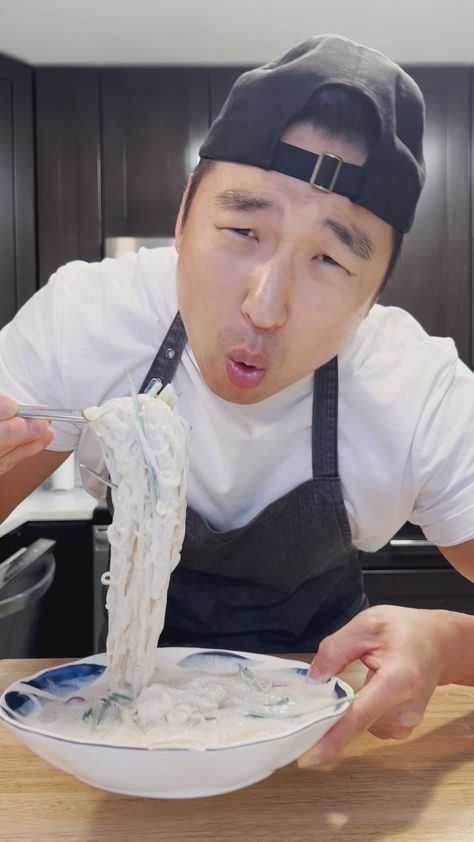 Korean Cold Noodle Soup, Chef Chris Cho, Korean Cold Noodles, Chris Cho, Milk Soup, Dump Recipes, Cold Noodles, Dump Meals, Korean Dishes