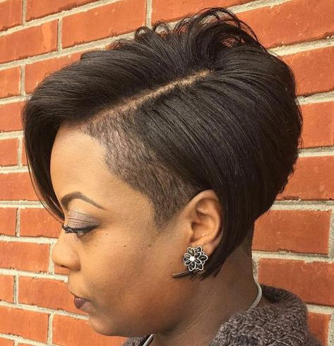 Bob Cut Hairstyles, Hairstyles For Black Ladies, Tan Skin Blonde Hair, Easy Curls, Cut Hairstyles, Pelo Afro, Short Bob Haircuts, Short Black Hairstyles, African American Hairstyles