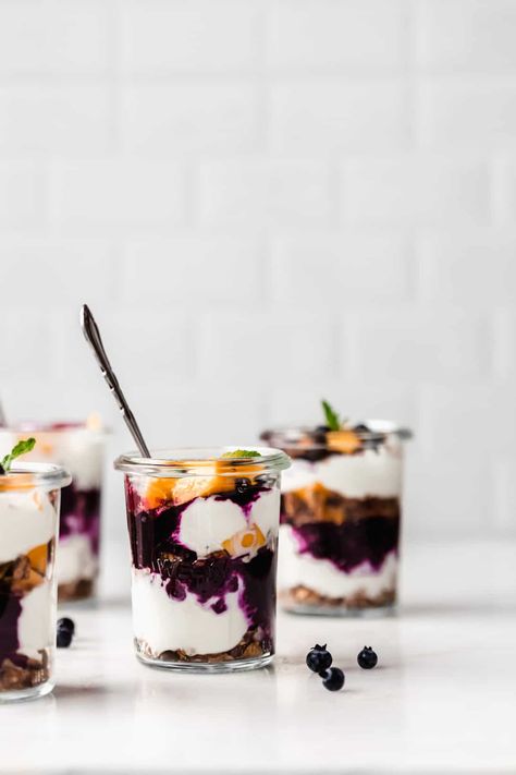 Yogurt and Granola Parfaits - Choosing Chia Granola Parfait Cups, Granola Dessert, Homemade Coconut Yogurt, Homemade Blueberry Jam, Yoghurt Parfait, Breakfast Yogurt Parfait, Yogurt Parfait Recipe, Yogurt Parfaits, Granola Parfait