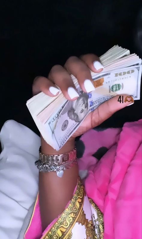 Money Aesthetic Black Women, Money Black Women, Money Goals Aesthetic, Account With Money, Money Vision Board, Money Girl, Mo Money, Money Generator, Money Stacks