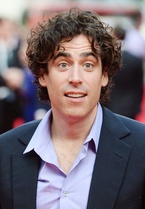 William de Worde, Editor of "The Truth" - Stephen Mangan Stephen Mangan, Green Wing, British Tv, Television Program, Celebrity Names, The Truth, Circuit, It Cast, Tv Shows