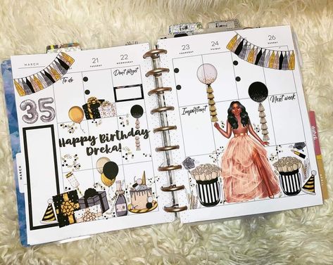 Birthday Planner Layout, Boss Lady Planner, Planner Spread Inspiration, Birthday Scrapbook Pages, Birthday Planner, Scrapbook Planning, Happy Planners, Planner Setup, Planner Spreads