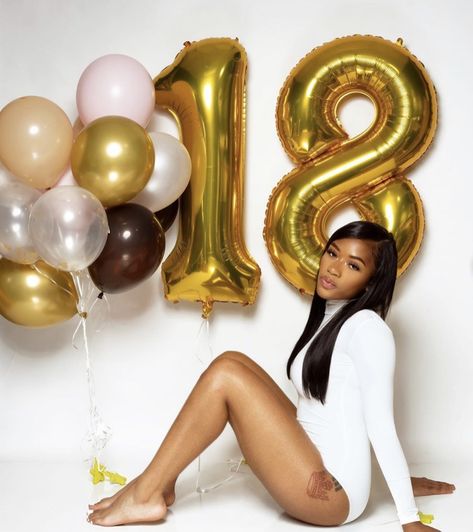 For more follow me @sahaiiii aka everything nice 18th Birthday Picture Ideas Instagram, Bodysuit Photoshoot Ideas, 16 Photoshoot, Birthday Photoshoot Ideas, 18th Birthday Outfit, 18th Birthday Party Themes, 21st Birthday Photoshoot, Cute Birthday Pictures, Cute Birthday Outfits