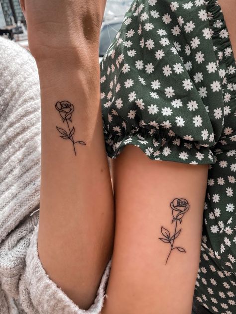 Matching Roses Tattoo, Matching Tattoos Rose, Rose Matching Tattoo, Rose Tattoo Matching, Tattoo Sisters For 2, Matching Best Friend Tattoos For 2, Small Tattoo Rose, Small Matching Sister Tattoos, Matching Rose Tattoos