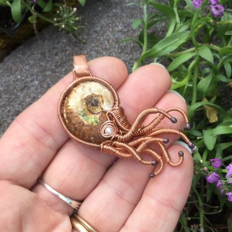 Wire Wrapped Ammonite Fossil, Steampunk Wire Wrap Jewelry, Wig Jig, Copper Plant, Wrapping Stones, Ammonite Jewelry, Memory Wire Jewelry, Wire Jewelry Patterns, Plant Stakes