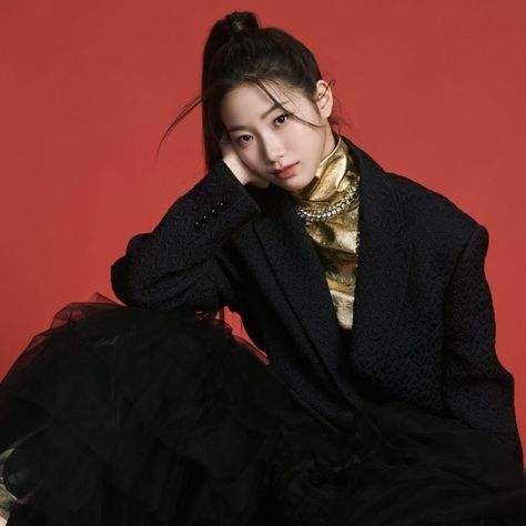 Kpop Lesserafim, Iconic Girl, Spur Magazine, Lesserafim Kazuha, Kazuha Nakamura, Kazuha Le Sserafim, Kazuha Lesserafim, Le Sserafim Kazuha, Kpop Beauty