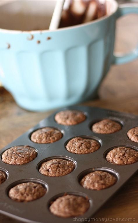 Freezer Friendly Brownie Bites Freezable Squares, Make Ahead Freezer Desserts, Freezer Brownies, Brownie Bits, Freezer Desserts, Mini Brownie Bites, Mini Freezer, Winter Dessert, Freezer Food