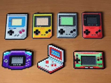 Character Perler Beads, Pixel Pokemon, Hamma Beads Ideas, Easy Perler Bead Patterns, Pixel Beads, Melty Bead Patterns, Pearl Beads Pattern, Perler Ideas, Easy Perler Beads Ideas