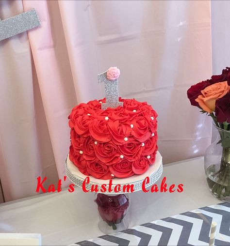 Red Rosette Smash Cake! Rosette Smash Cake, Peppa Cake, Half Birthday Baby, Red Birthday Cakes, Strawberry Birthday Cake, Red Birthday, Strawberry Birthday, Princess Birthday Cake, Red Cake