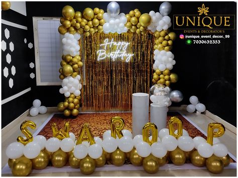 Baloon Decorations White And Gold, Simple Birthday Stage Decorations, Stage Birthday Decoration, Balon Decoration Ideas Birthday, Ballon Decoration Ideas Events, Balloon Stage Decorations, Birthday Stage Decoration, Birthday Ballon Decorations, Birthday Party Paper Decorations