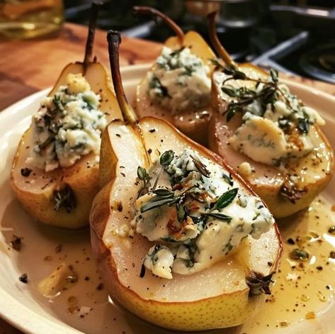 Baked Pears With Blue Cheese And Honey, Savory Pear Recipes, Pears With Blue Cheese, Cheese And Honey, Blue Cheese Recipes, Honey Drizzle, Gourmet Appetizers, Baked Pears, Melon Baller