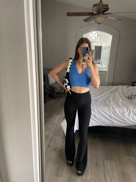 Slinky Pants Outfit, Steve Madden Slinky Sandals Outfit, Fluffy Sandals Outfit, Y2k Sandals Outfit, Slinky Sandals Outfit, Chunky Black Sandals Outfit, Black Chunky Sandals Outfit, Platform Sandals Outfit Aesthetic, Chunky Platform Sandals Outfit