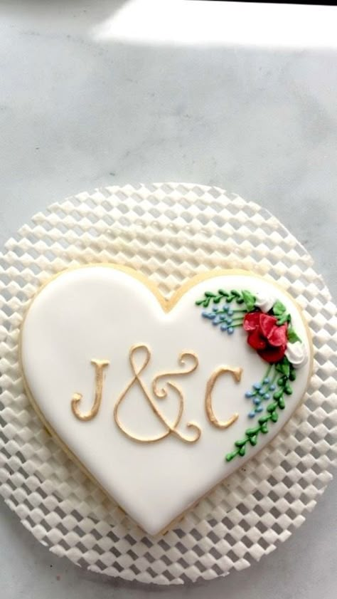 @theflourgardener shared a video on Instagram: “Monogrammed heart cookie video, from the wedding set I’ve been sharing. I really liked using the big ampersand in the center, what do you…” • May 17, 2022 at 2:24pm UTC Christmas Wedding Cookies Decorated, Wedding Cookies Initials, Wedding Heart Cookies, Heart Wedding Cookies, Cookies With Initials Wedding, Monogram Wedding Cookies Decorated, Wedding Cookies Decorated Hearts, Heart Wedding Cookies Decorated, Heart Cookies Decorated