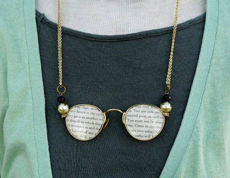 Dishfunctional Designs: You've Got To See This! Interesting Ideas For Upcycled Eyeglasses Upcycled Eyeglasses, Soft Soldering, Upcycled Garden, Eyeglass Jewelry, Vintage Eye Glasses, Altered Jewelry, Repurposed Art, Camp Crafts, Recycling Ideas