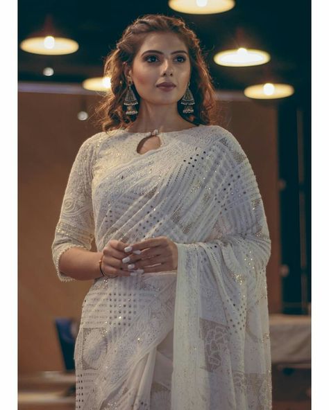 Chikankari Blouse Patterns, Chikankari Blouse Designs, Chikankari Blouse, Desi Attire, Mukaish Work, Cotton Saree Blouse Designs, Dhakai Jamdani Saree, Latest Designer Sarees, Saree Blouse Patterns