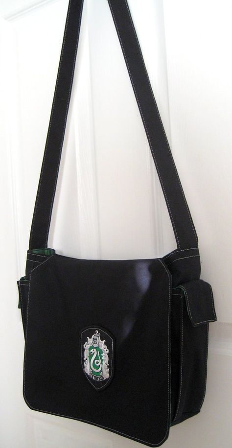 Slytherin Outfit, Hogwarts Dr, Harry Potter World, Hogwarts, Harry Potter, Tote Bag, Shoulder Bag, Quick Saves, Clothes