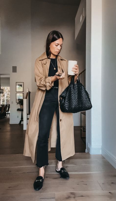 Ad Agency Outfit, Trench Work Outfit, Fall Trenchcoat Outfit, Trench Coat And Combat Boots Outfit, Eilyn Jimenez Style, Classic Timeless Outfits For Women, Symposium Outfit, Abercrombie Trousers Outfit, Allison Bornstein Style