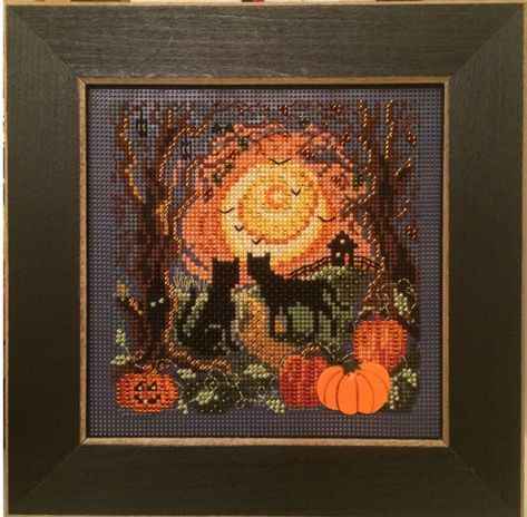 Gallery.ru / Фото #9 - MH - Vlada65 Mill Hill Cross Stitch, Halloween Cross Stitch Charts, Witch Cross Stitch, Fall Cross Stitch, Halloween Cross Stitch Patterns, Cross Stitch Magazines, Mill Hill, Just Cross Stitch, Halloween Cross Stitches