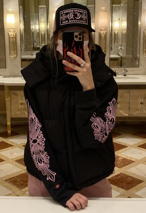 Chrome Hearts Outfit, Chrome Hearts Hat, La Girl Aesthetic, Chrome Hearts Hoodie, Pink Everything, Black Metal Art, Heart Clothes, Streetwear Hoodie, Floral Hoodie