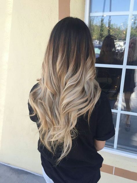 Long layered v shaped ombre Rambut Brunette, Long Hair Waves, Blond Ombre, Brown Ombre Hair, Blond Balayage, Ombre Hair Blonde, Balayage Blonde, Spring Hair Color, Long Hair Color