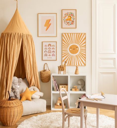 Decorating Nursery, Toddlers Bedroom, Organization Nursery, Yellow Kids Rooms, Furniture Nursery, Rum Inspo, Orange Theme, Yellow Nursery, Makeover Bedroom