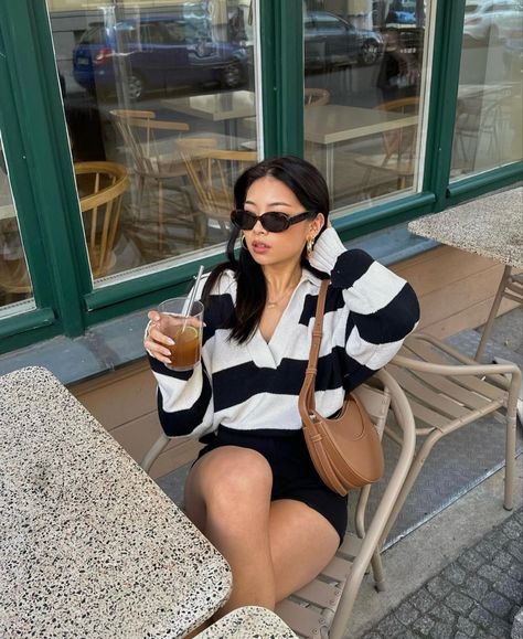 Bridget Rhys, Ava Chen, Date Coffee, Coffee Date Outfits, Twisted Love, Minimalist Makeup, Coffee Dates, Coffee Fashion, Self Portrait Poses