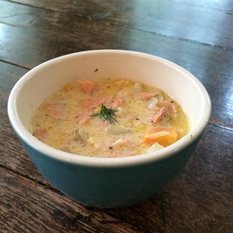 Salmon Chowder Salmon Chowder Recipe, Salmon Soup, Canned Salmon Recipes, Salmon Chowder, Fish Chowder, Can Salmon, Seafood Soup, Chowder Recipes, Cooking Salmon