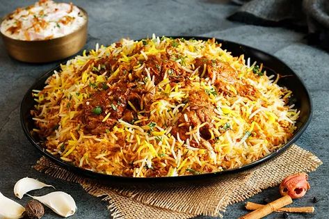 Chicken Awadhi Biryani | Awadhi Chicken Biryani| Charcoal Eats Best Mutton Biryani Recipe, Mutton Biryani, Veg Biryani, Dum Biryani, Flavorful Vegetables, Chicken Biryani, Fresh Spices, Biryani Recipe, Cooking Together