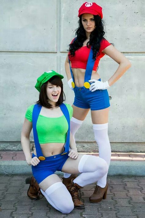 Mario & Luigi Luigi Cosplay, Mario Cosplay, Cosplay Fashion, Cosplay Photography, Game Cosplay, Video Game Cosplay, Awesome Cosplay, Mario Luigi, Geek Life