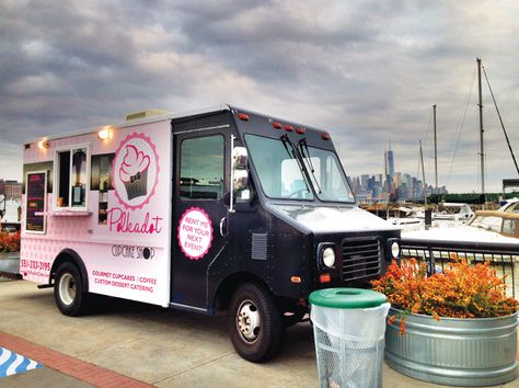 New Jersey Bride Food Trucks Wedding Food Truck Catering, Food Truck Ideas, Sandwich Catering, Childrens Party Food, Truck Kitchen, Food Sampling, Coffee Food Truck, Custom Food Trucks, Pizza Food Truck