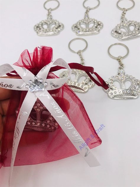 Quinceanera Burgundy, Crown Quinceanera, Xv Ideas, Quinceanera Party Favors, Sweet Sixteen Favors, Quinceanera Gifts, Quinceañera Ideas, Quinceanera Favors, Quince Invitations