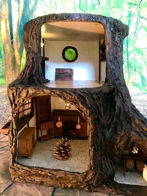 Fairy Tree Houses, Fairy House Crafts, Fairy Garden Furniture, Fairy House Diy, Fairy Garden Designs, Fairy Garden Crafts, Fairy Furniture, Doll House Crafts, Fairy Tree