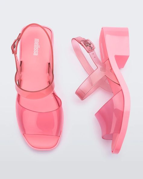 Melissa Sandals Jelly, Vegan Jelly, Mini Melissa Shoes, Classy Shoes, Melissa Shoes, Fisherman Sandals, Low Heel Sandals, Girly Shoes, Stylish Sandals