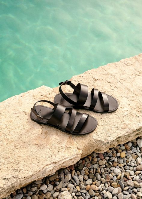 Sandals Photography, Desert Shoes, Mens Sandals Fashion, Mens Sandals Beach, Shoes Fashion Photography, Photography Men, Wing Boots, Mens Slide Sandals, Pool Shoes