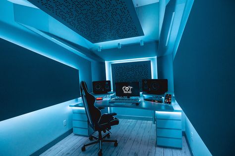 Music Recording Studio Design, Small Recording Studio, Recording Studio Desk, Home Studio Design, Music Studio Design, Cat Dealers, Home Recording Studio Setup, Recording Studio Setup, Home Studio Ideas