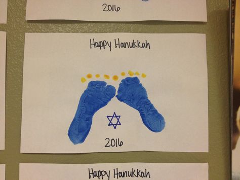 Infant footprint craft for Hanukkah I put together, it's a cute idea! Hannukah Crafts, Kwanzaa Crafts, Idea Craft, Hanukkah Art, Jewish Crafts, Footprint Craft, Hanukkah Crafts, December Crafts, Baby Art Projects