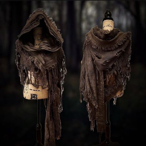 Viking Core Aesthetic, Soft Apocalypse Fashion, Swamp Aesthetic Clothes, Swamp Outfit, Moth Fashion, Ren Faire Costume, Výtvarné Reference, Apocalyptic Fashion, Medieval Clothing