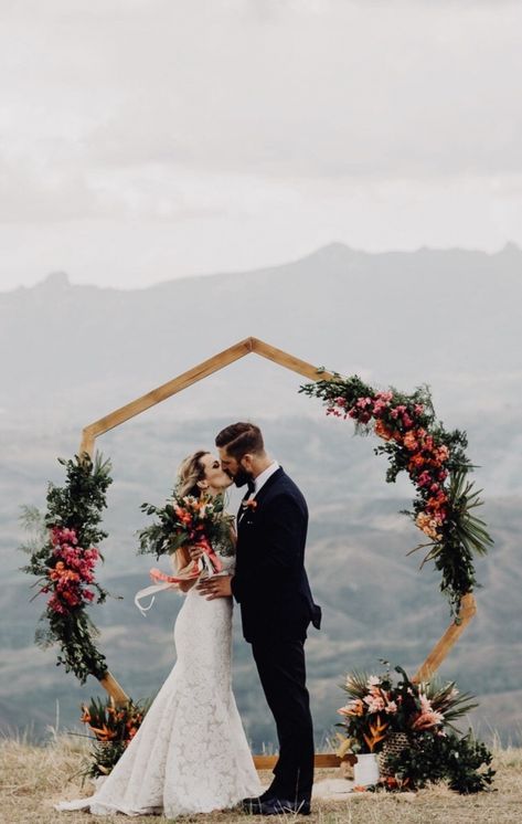 Wedding Trellis, Wedding Pergola, Diy Wedding Arch, Hexagon Wedding, Wooden Ideas, Wedding Ceremony Ideas, Wedding Arches, Wedding Ceremony Arch, Wedding Arbour