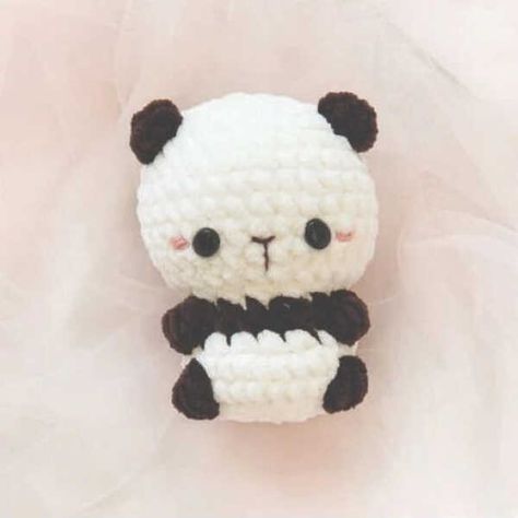 Animals Archives - Page 2 of 12 - Eryhana Crochet Family Panda Crochet Pattern, Bear Hat Pattern, Crochet Family, Crochet Eyes, Crochet Idea, Easy Crochet Animals, Crochet Panda, Animals Pattern, Crochet Animals Free Patterns