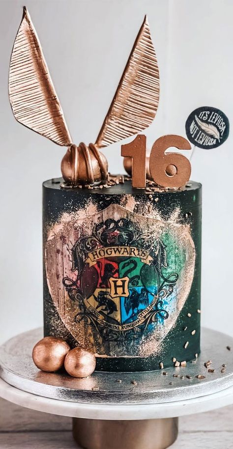 16th birthday cake, harry potter cake, harry potter cake designs, harry potter birthday cake, harry potter themed cake, birthday cake ideas Harry Potter Birthday Cake Ideas, Tort Harry Potter, Ombre Ruffle Cake, Harry Potter Theme Cake, Harry Potter Themed Birthday, Harry Potter Desserts, Gateau Harry Potter, Harry Potter Fanları, 16th Birthday Cake