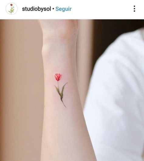 Red Tulips Tattoo, Pink Tulip Tattoo, Flower Tattoo Ideas For Women, Small Flower Tattoo, Tiny Flower Tattoos, Butterfly Tattoos On Arm, Minimal Watercolor, Flower Tattoo Ideas, Tulip Tattoo