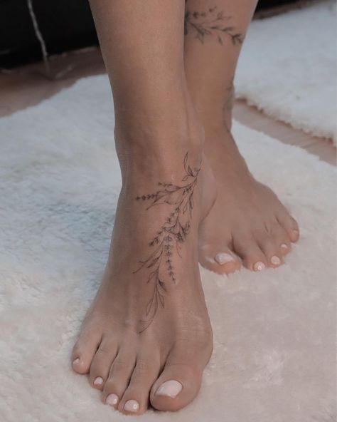 Elegant Ankle Tattoos For Women, Cool Tattoo Inspiration, Wildflower Foot Tattoo, Ankle Tattoo Wrap Around, Elegant Foot Tattoos For Women, Feet Tatoos Woman, Dainty Foot Tattoos For Women, Bottom Of Foot Tattoo, Back Ankle Tattoo