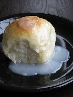 Poni Popo Recipe, Polynesian Desserts, Tongan Dessert, Samoan Dishes, Samoan Recipes, Polynesian Recipes, Pani Popo, Samoan Food, Coconut Buns